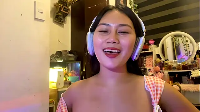 GlindaDejardin online show from April 23, 5:37 pm