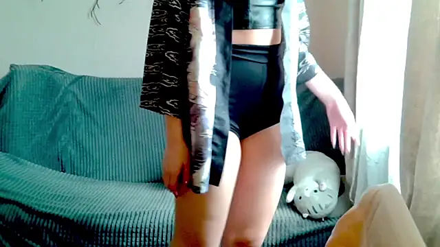 earn my lily online show from April 28, 7:34 am