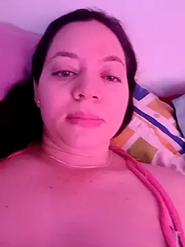 Miaesmeralda online show from April 26, 1:31 pm