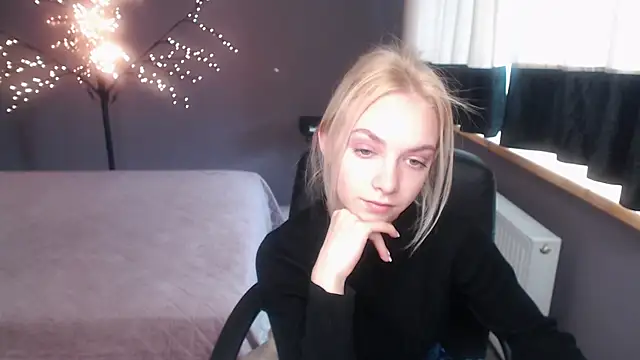 SonnySofia online show from April 21, 11:50 am