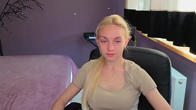 SonnySofia online show from May 19, 5:36 am