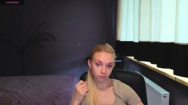 SonnySofia online show from May 12, 5:48 am