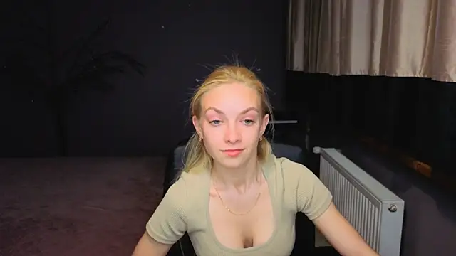 SonnySofia online show from May 7, 5:38 pm