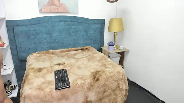 IsadoraVex online show from April 13, 12:50 pm