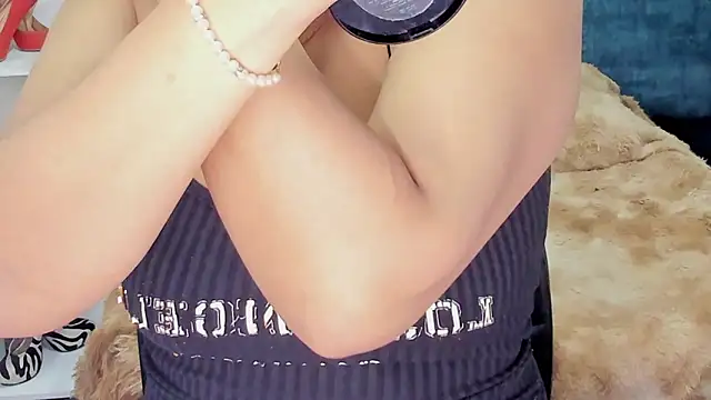 IsadoraVex online show from June 2, 1:23 pm