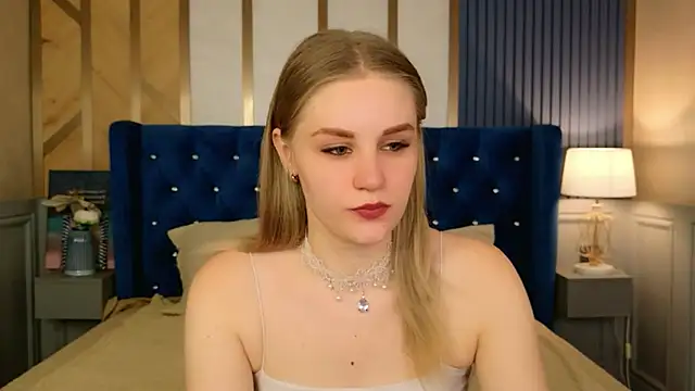 Molly Voses online show from June 27, 8:48 pm