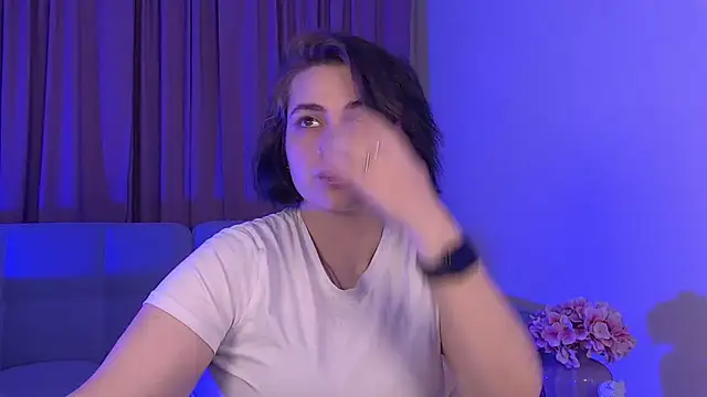 AdrianaToress online show from April 29, 2:37 am