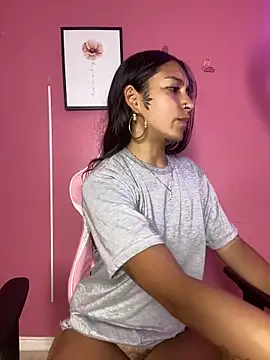 DulceLatinaxo online show from May 1, 9:51 pm