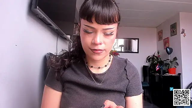 seijaku  online show from May 12, 5:19 pm