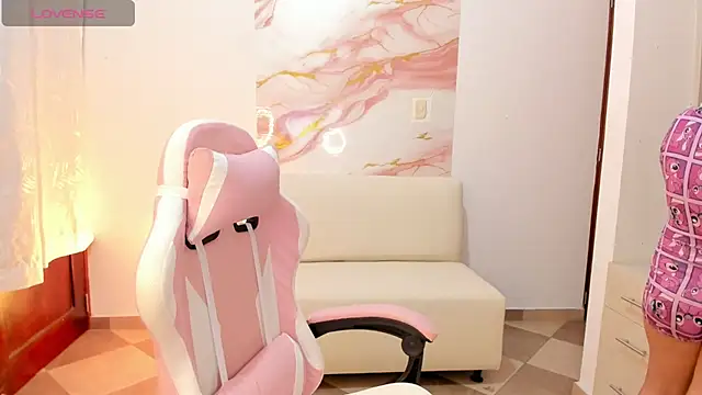 melodysquirt online show from July 24, 3:26 am