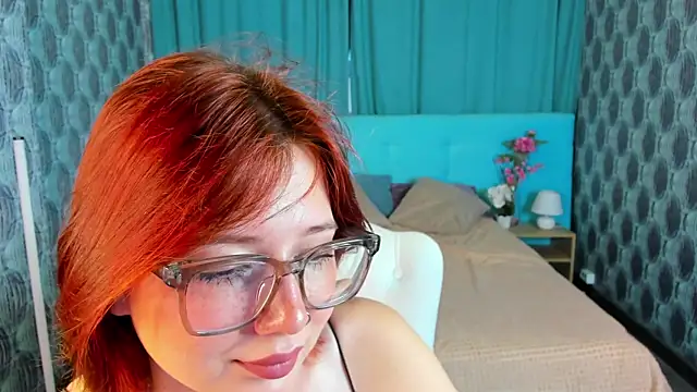 Lessi Panic online show from July 5, 12:50 am