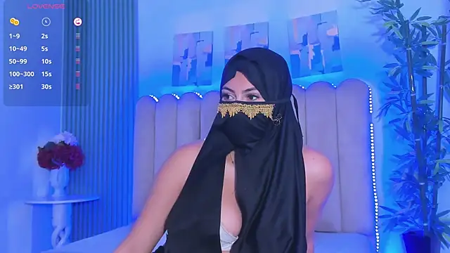 Layla amirah online show from May 26, 3:39 am