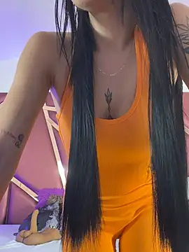 ZoeHarpers online show from May 17, 11:42 am