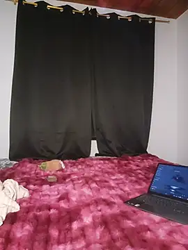 NefertitiXO online show from May 5, 5:32 am