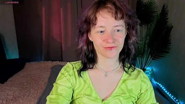 Ricki Bloom online show from April 28, 9:13 am