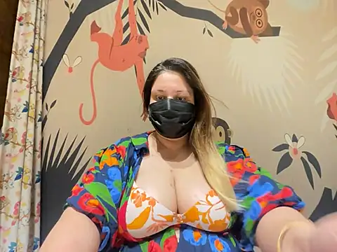 kavyasingh36 online show from April 29, 7:19 pm
