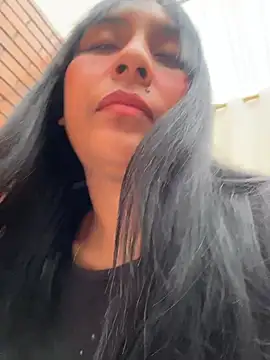 MELIZ QUEEN online show from April 23, 1:35 pm