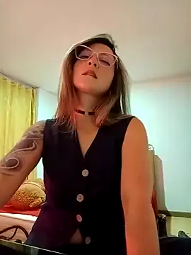VALELUXX online show from May 3, 3:54 am