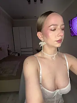 AlisaPearl online show from April 16, 9:39 pm