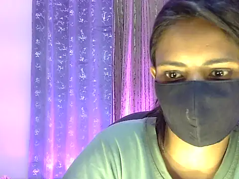 jiyasingh0 online show from May 10, 3:36 pm