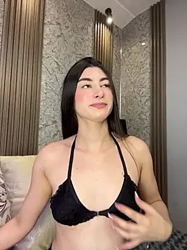evelyn hills online show from June 3, 3:06 pm