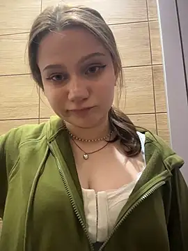 lilimip online show from May 8, 8:50 am