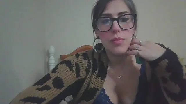 VenusOfEden online show from April 17, 3:19 am