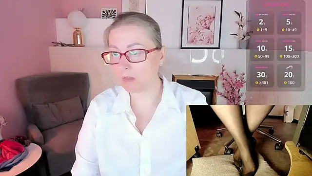 Alexandra Kind online show from July 16, 8:35 pm