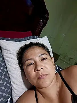 elisa-bebe online show from April 25, 6:05 pm