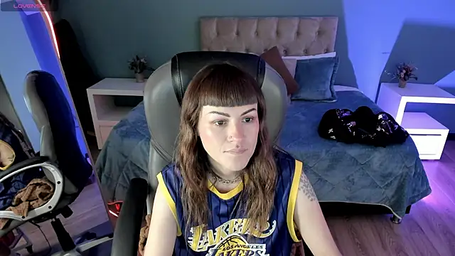 Kim Jeins666  online show from June 12, 12:46 pm