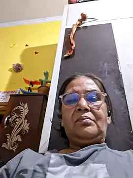 Shalini3456 online show from May 3, 5:27 pm