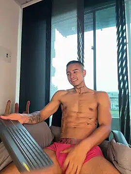 willclayy online show from May 2, 3:59 pm