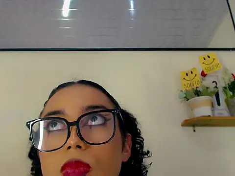 Darianna A online show from May 16, 12:02 am