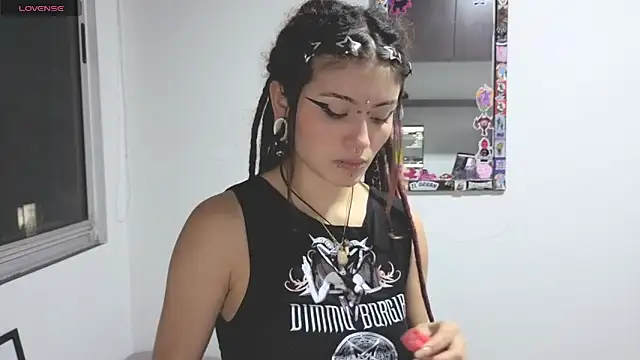 giulietta monsalve online show from April 21, 1:09 am