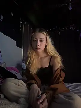 Spoilmedaddy732 online show from May 21, 7:56 pm