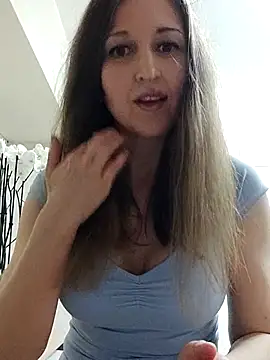 irresistibelle online show from April 26, 10:07 pm