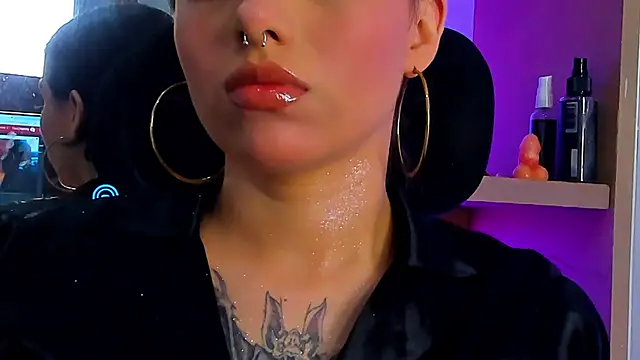 isabella hv online show from June 2, 7:26 pm