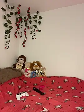 Daphnne Curly online show from April 19, 9:39 pm