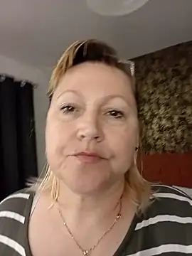 I amVeronicle online show from May 24, 11:25 pm
