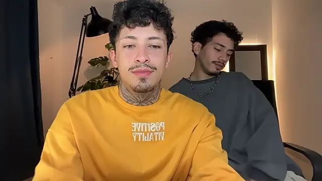Noah and Steven online show from June 5, 9:54 pm