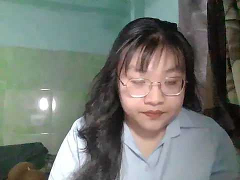 Minot01 online show from April 22, 2:58 pm