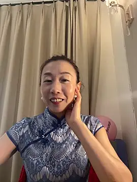 summer0430 online show from May 24, 1:15 am