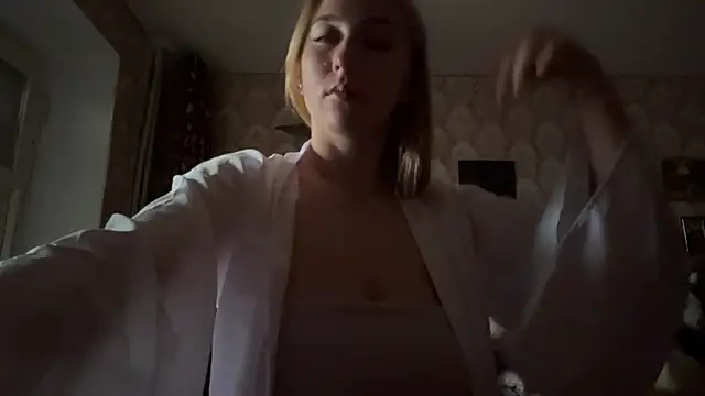 MandyVandy online show from May 1, 4:37 am
