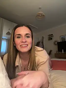 Darcycityx online show from April 21, 7:10 pm