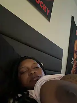 thedarkenchantress online show from April 12, 3:59 pm