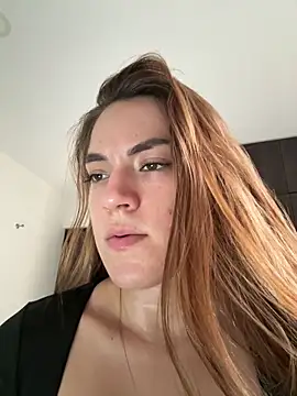  EmmaDavis  online show from June 5, 9:32 pm
