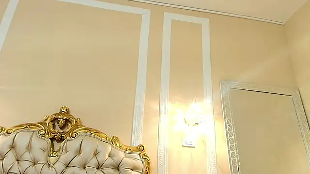 PaulineKosh online show from July 10, 8:09 pm