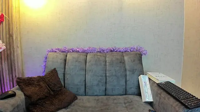 ShantalBr online show from June 22, 3:25 am
