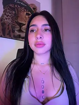 IsabellaNoir  online show from April 29, 11:10 pm