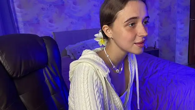 Tiana Belle online show from May 16, 1:52 am
